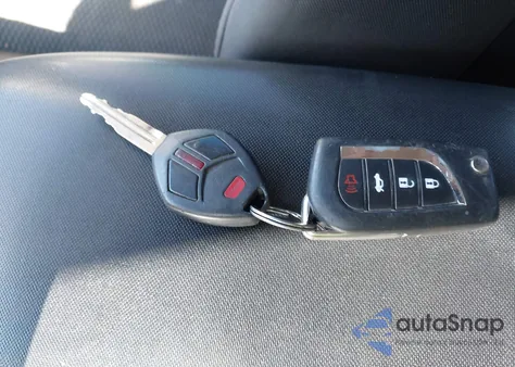 2010 Mitsubishi Endeavor Ls из США, поврежденный, VIN 4A4JM2AS2AE016816